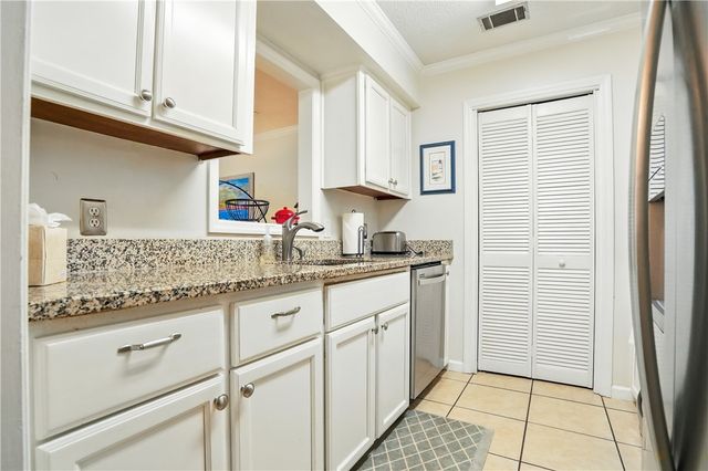 222 Walmar Grove, St Simons Island, GA 31522