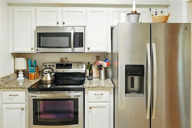 222 Walmar Grove, St Simons Island, GA 31522