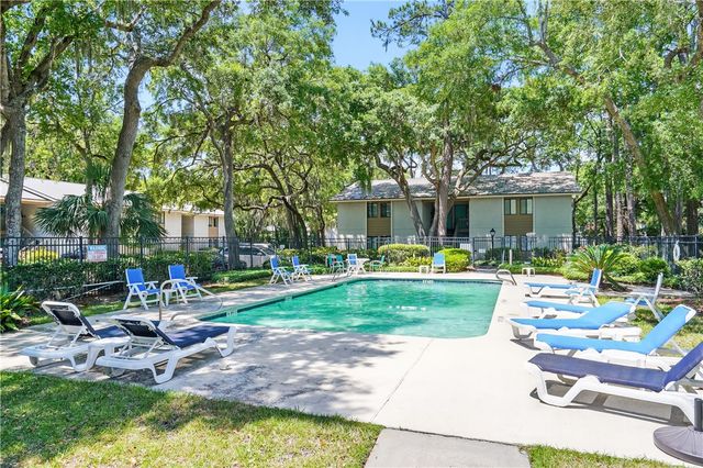 222 Walmar Grove, St Simons Island, GA 31522