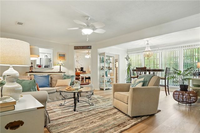 222 Walmar Grove, St Simons Island, GA 31522