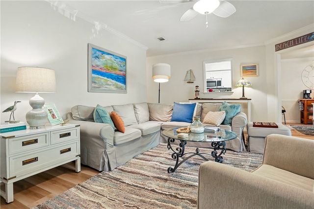 222 Walmar Grove, St Simons Island, GA 31522