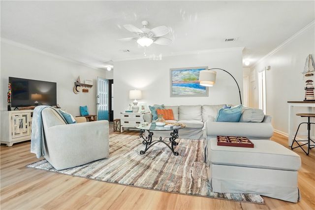 222 Walmar Grove, St Simons Island, GA 31522