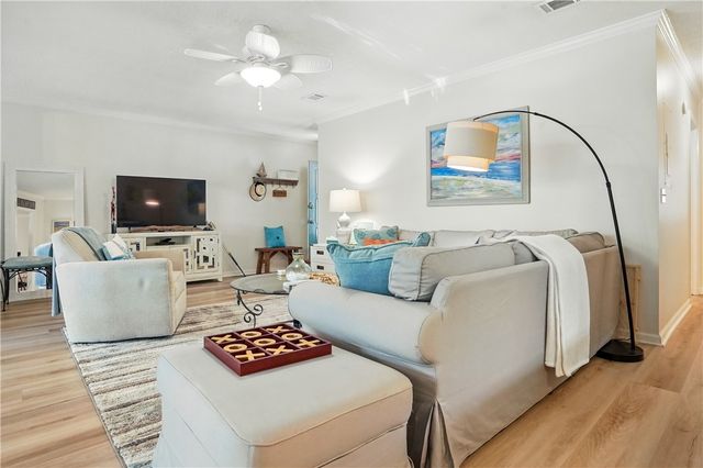 222 Walmar Grove, St Simons Island, GA 31522