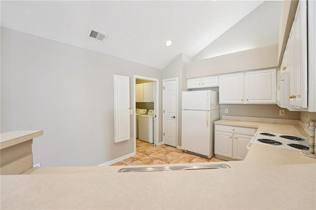 3794 Vineyards Lake NW Circle 12, Kennesaw, GA 30144