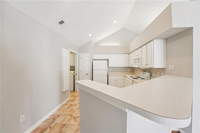 3794 Vineyards Lake NW Circle 12, Kennesaw, GA 30144