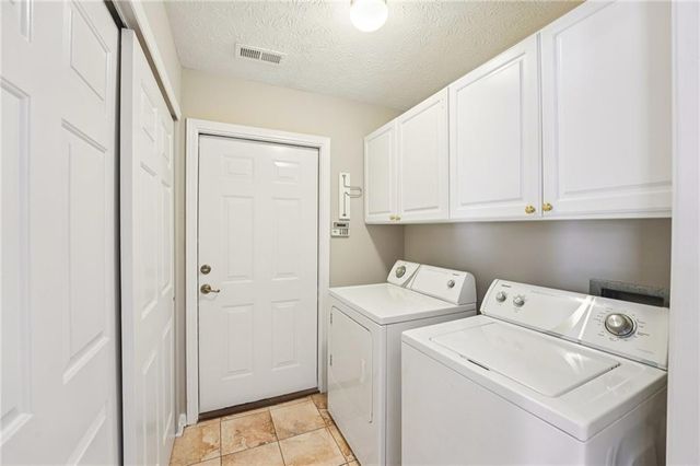 3794 Vineyards Lake NW Circle 12, Kennesaw, GA 30144