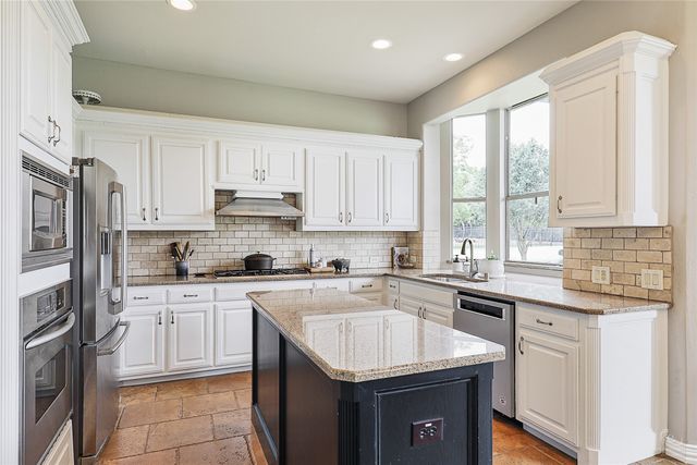 671 Countryside Drive, Fairview, TX 75069