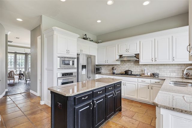 671 Countryside Drive, Fairview, TX 75069