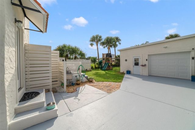 424 PELICAN AVENUE, Daytona Beach, FL 32118