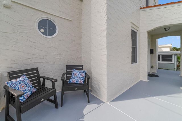 424 PELICAN AVENUE, Daytona Beach, FL 32118