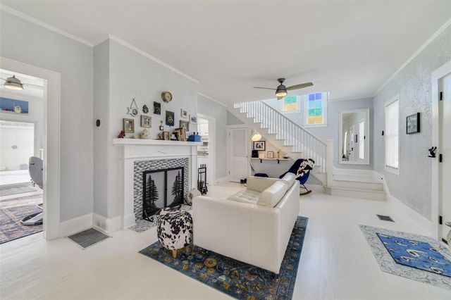 424 PELICAN AVENUE, Daytona Beach, FL 32118