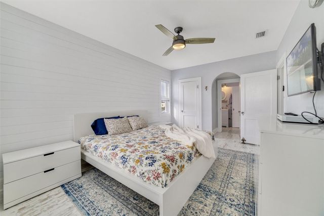 424 PELICAN AVENUE, Daytona Beach, FL 32118