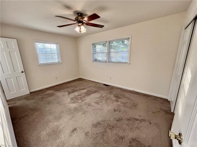 1813 Lake View DR, Hampton, VA 23666