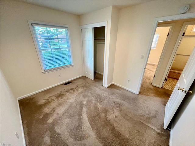 1813 Lake View DR, Hampton, VA 23666