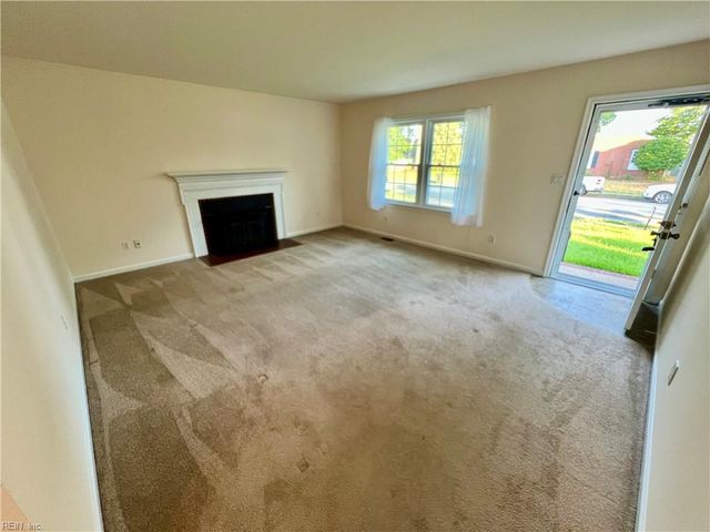 1813 Lake View DR, Hampton, VA 23666