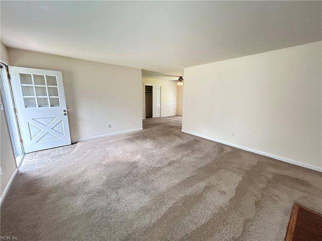 1813 Lake View DR, Hampton, VA 23666