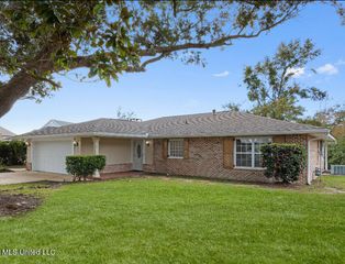 707 Holly Hills Drive, Biloxi, MS 39532
