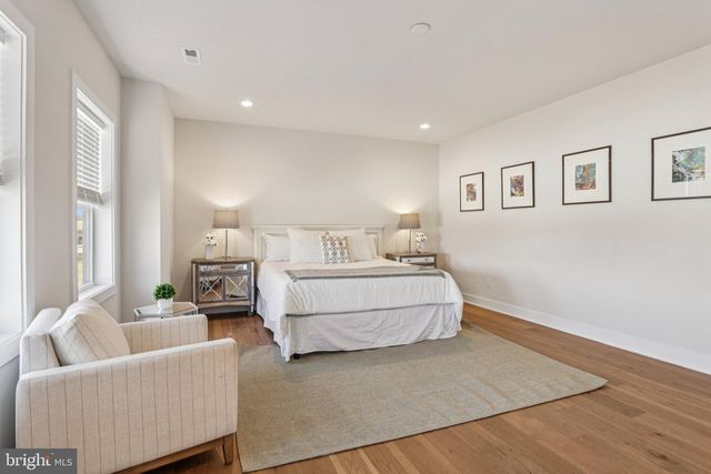 127 ALROY RD, Malvern, PA 19355