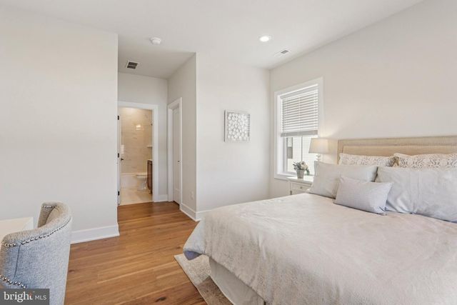 127 ALROY RD, Malvern, PA 19355