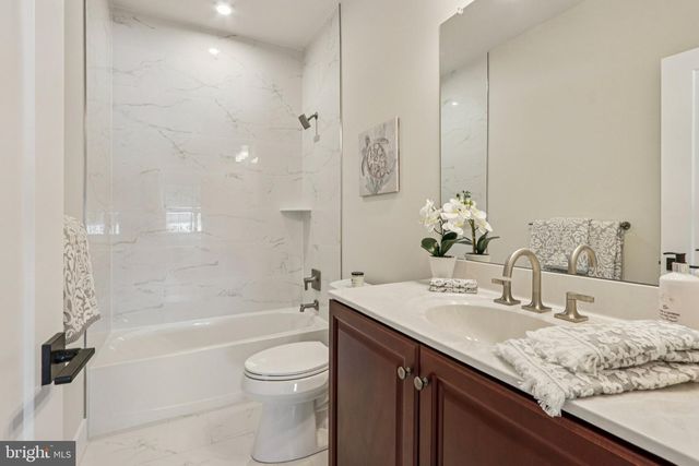 127 ALROY RD, Malvern, PA 19355