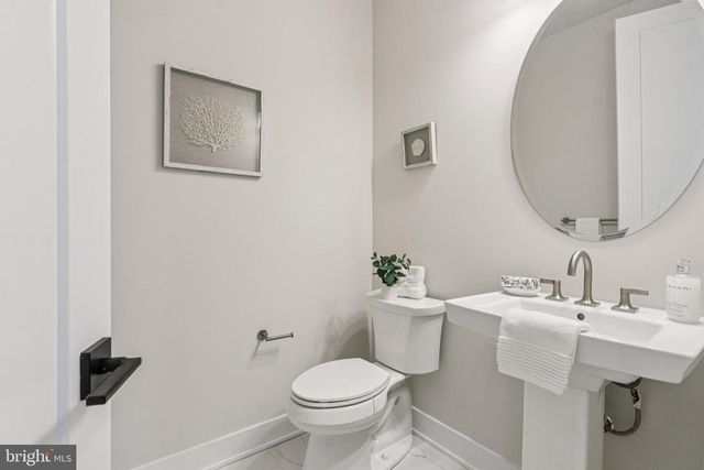 127 ALROY RD, Malvern, PA 19355