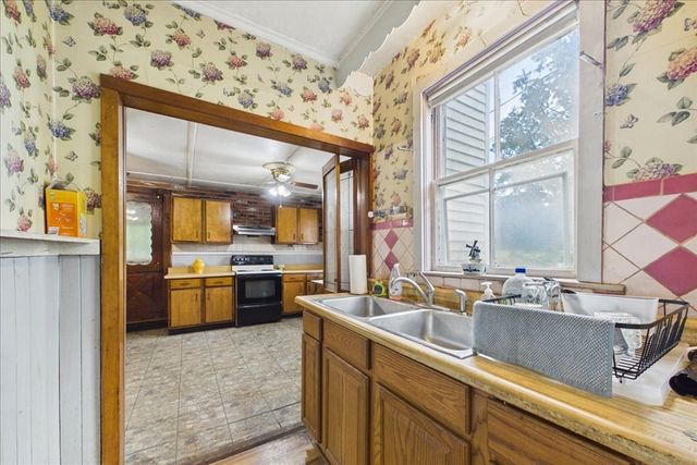 731 S Main St, Randolph, MA 02368