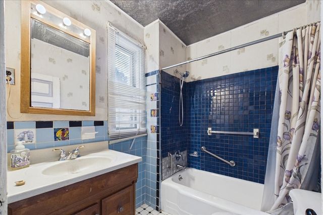 731 S Main St, Randolph, MA 02368