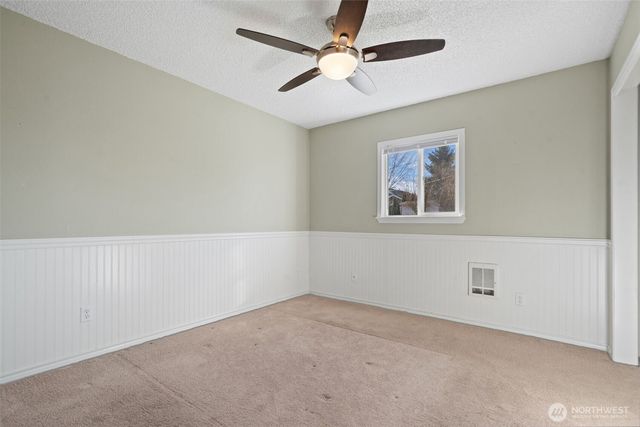 122 N C St, Buckley, WA 98321