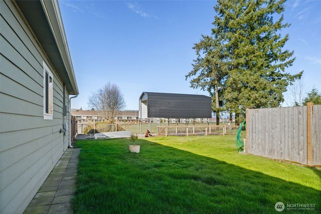 122 N C St, Buckley, WA 98321