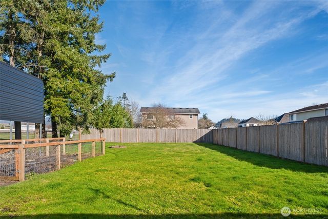 122 N C St, Buckley, WA 98321