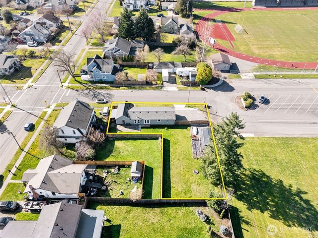 122 N C St, Buckley, WA 98321