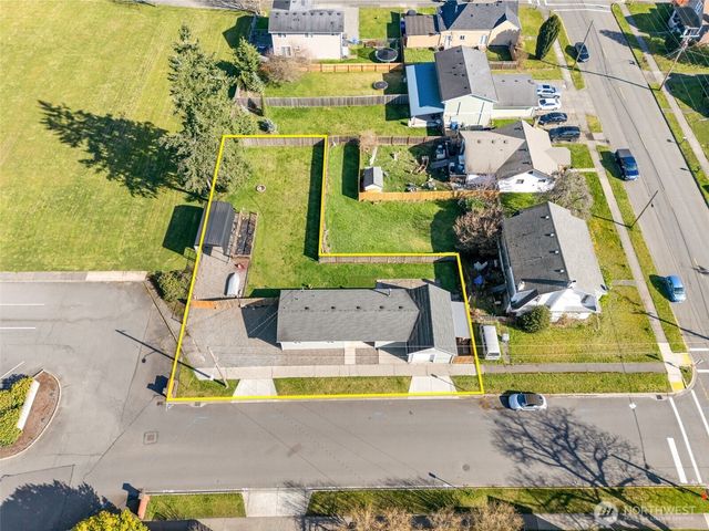 122 N C St, Buckley, WA 98321