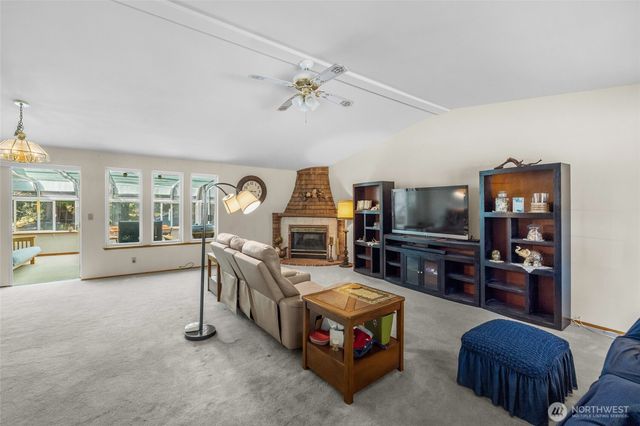 319 Shelter Bay Drive, La Conner, WA 98257
