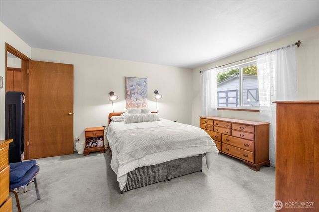 319 Shelter Bay Drive, La Conner, WA 98257