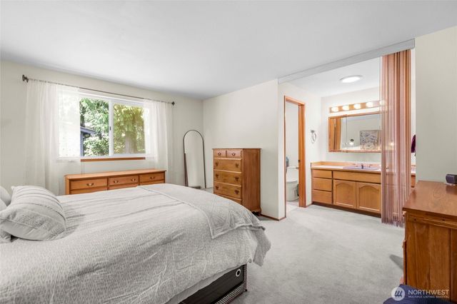 319 Shelter Bay Drive, La Conner, WA 98257