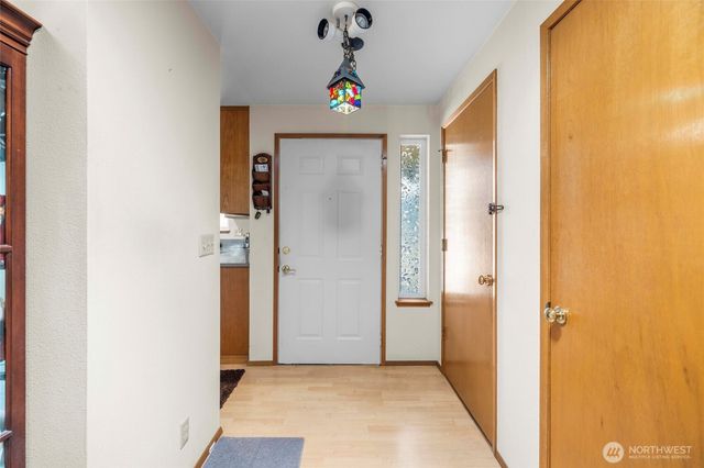 319 Shelter Bay Drive, La Conner, WA 98257
