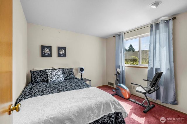 319 Shelter Bay Drive, La Conner, WA 98257