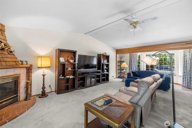 319 Shelter Bay Drive, La Conner, WA 98257