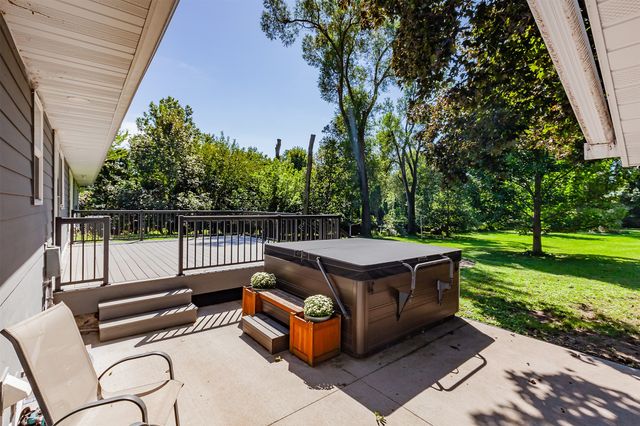 3805 Dawes Drive, Ames, IA 50010