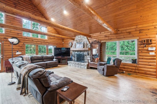 6654 S State Highway 99 Highway, Oilton, OK 74052