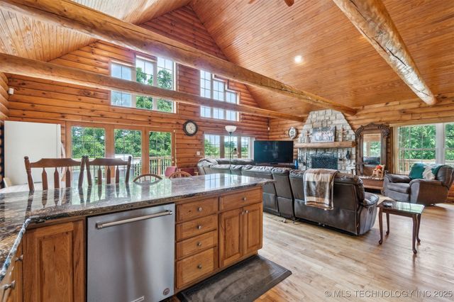 6654 S State Highway 99 Highway, Oilton, OK 74052