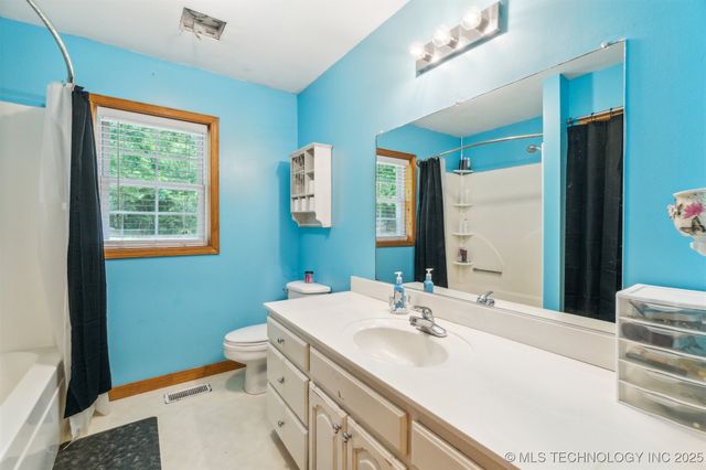 6654 S State Highway 99 Highway, Oilton, OK 74052