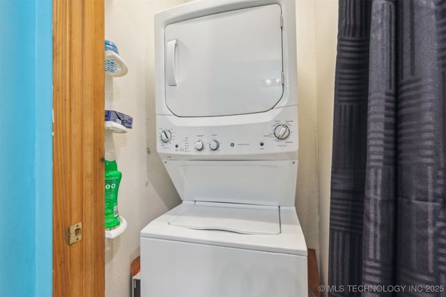 6654 S State Highway 99 Highway, Oilton, OK 74052