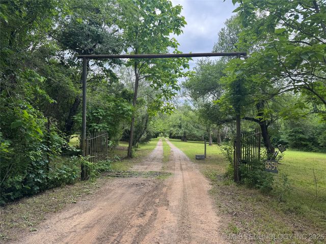 6654 S State Highway 99 Highway, Oilton, OK 74052