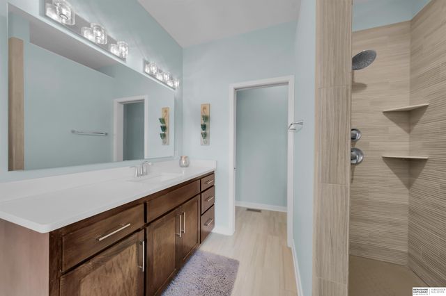 21318 Castlerock Lane, Gretna, NE 68028
