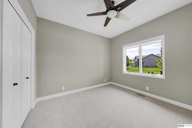 21318 Castlerock Lane, Gretna, NE 68028