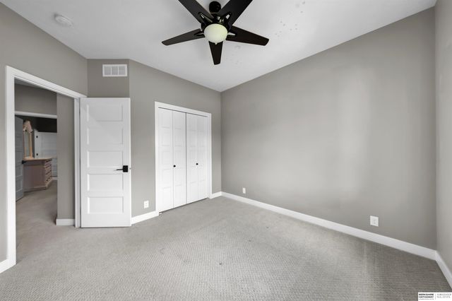 21318 Castlerock Lane, Gretna, NE 68028