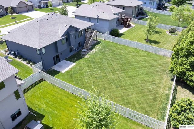 21318 Castlerock Lane, Gretna, NE 68028