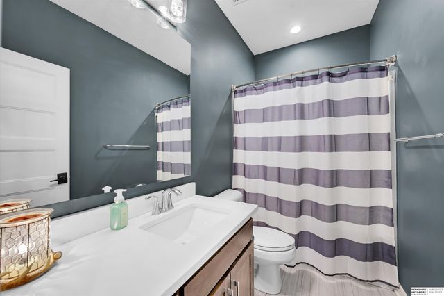 21318 Castlerock Lane, Gretna, NE 68028