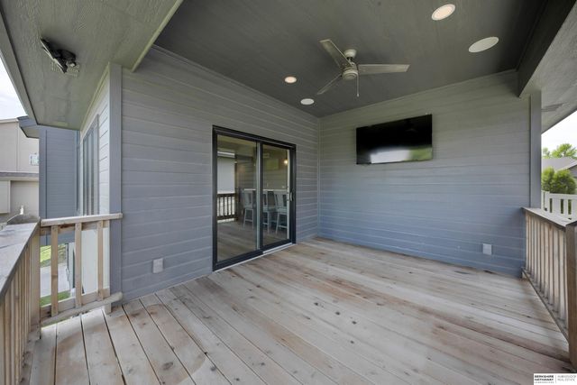 21318 Castlerock Lane, Gretna, NE 68028